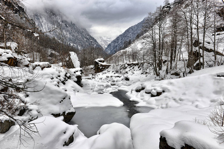 在阿尔卑斯山冬季风景