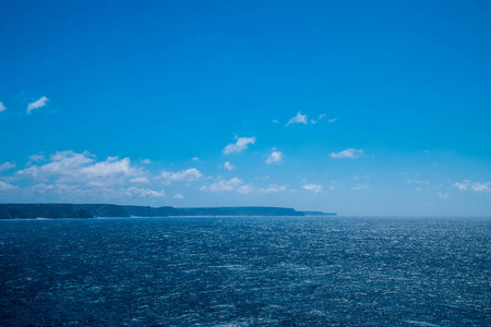 葡萄牙蓝色的色调，海洋和天空