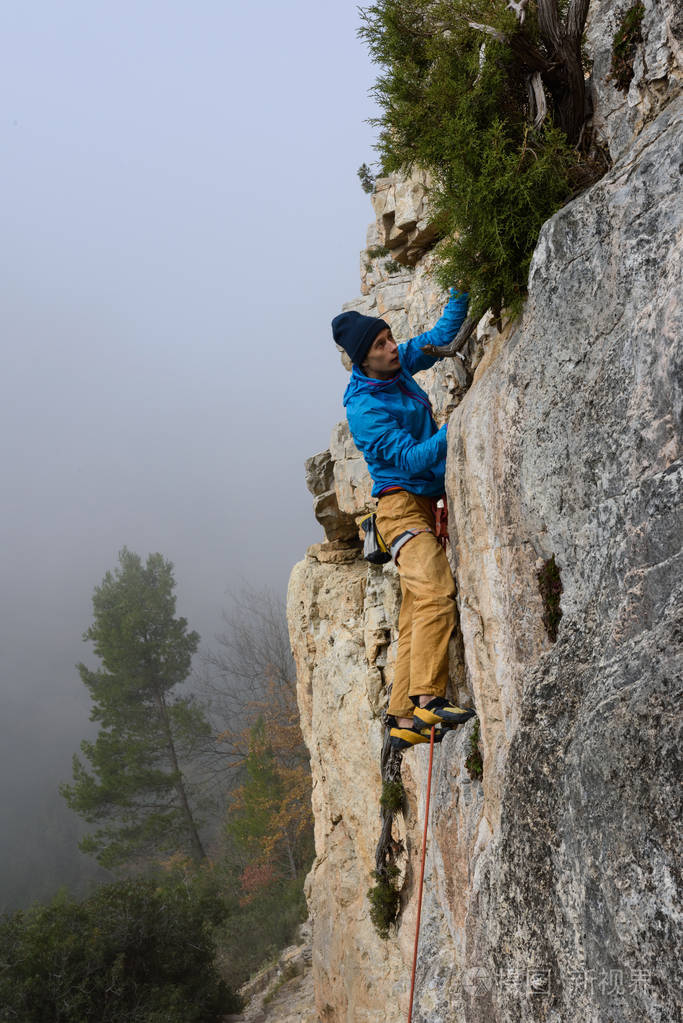 户外生活方式.siurana,西班牙照片-正版商用图片0wz3ys-摄图新视界
