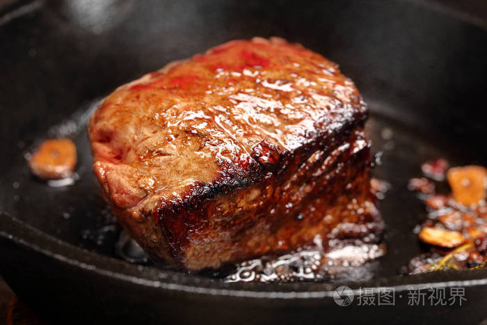 铸铁锅牛肉牛排
