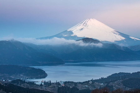 山富士在冬天