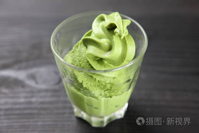 绿色茶软冰淇淋