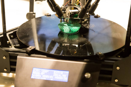 3d 打印机打印使用添加剂过程的模型对象