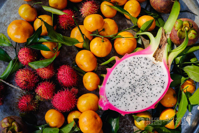 健康的热带水果和食材从顶视图