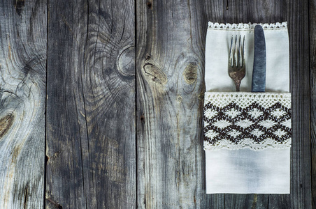 餐具刀叉用老式布装饰