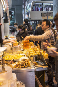 在香港的街道上的传统食物图片