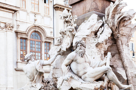 罗马 fontana dei quattro fiumi 的装饰