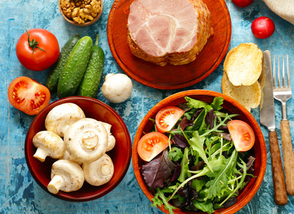 吃午饭_吃午饭素材图片_吃午饭图片素材下载_摄图新视界