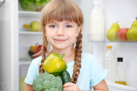 蔬菜的小女孩