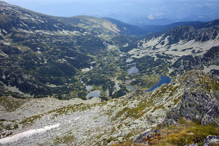 从 Dzhangal 的峰值，皮林山 Samodivski 湖泊风景美不胜收