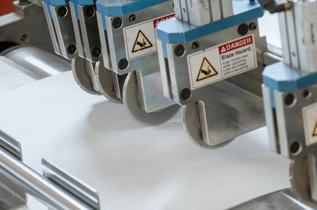 汽车滤清滤清器汽车生产设备照片