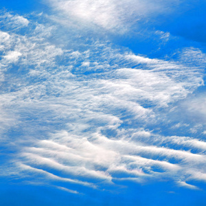 自然云光和空荡的天空