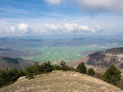 锡比利尼山的全景