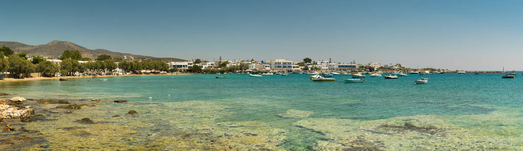 在希腊 paros 帕罗斯岛海滩全景