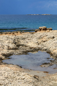 地中海沿岸的岩石海岸