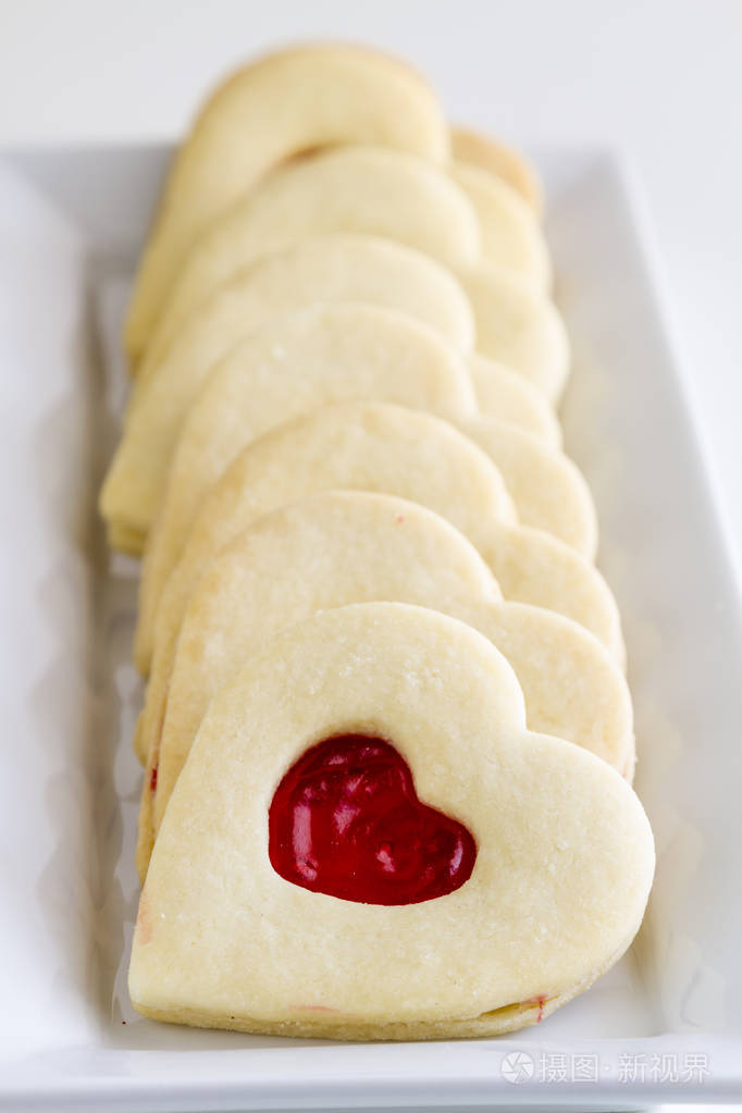 心形果酱填充糖饼干