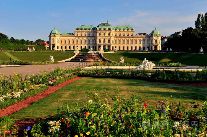 在维也纳的贝尔维德雷宫的视图