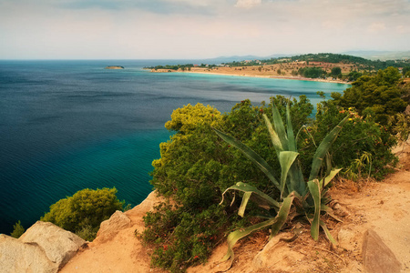 在希腊的 Chalkidiki 岛上美丽的大海风景