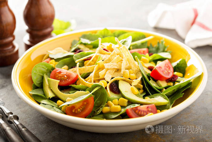 墨西哥素食玉米和鳄梨沙拉