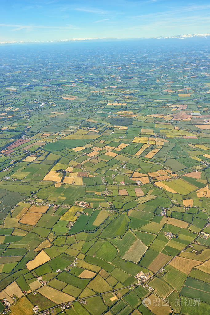在耕地上鸟瞰图