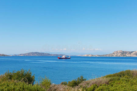 撒丁岛北部海岸的海景。