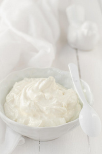 白碗希腊酸奶