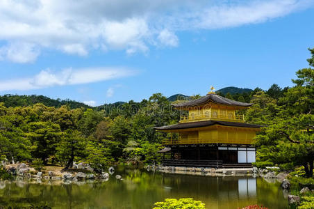 日本京都的金阁寺图片