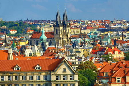 泰恩夫人的哥特式教堂，布拉格全景，老城，布拉格，捷克共和国