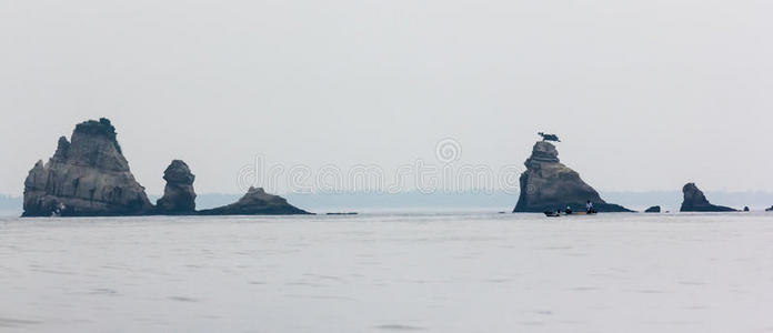 日本松岛美丽的岩石海景。