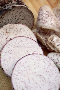 芋片香芋片白色背景上香芋片白色背景上香芋片白色背景上孤立香芋片