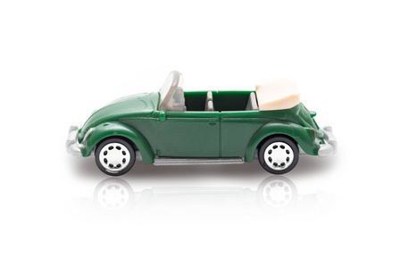 玩具汽车绿色颜色白色背景上