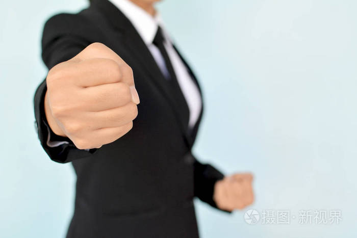蓝色背景上的女企业家画像照片 正版商用图片0xcpvo 摄图新视界