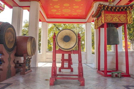 在大理石寺，扫管笏本奇 Sisomdet Pavilion 内鼓