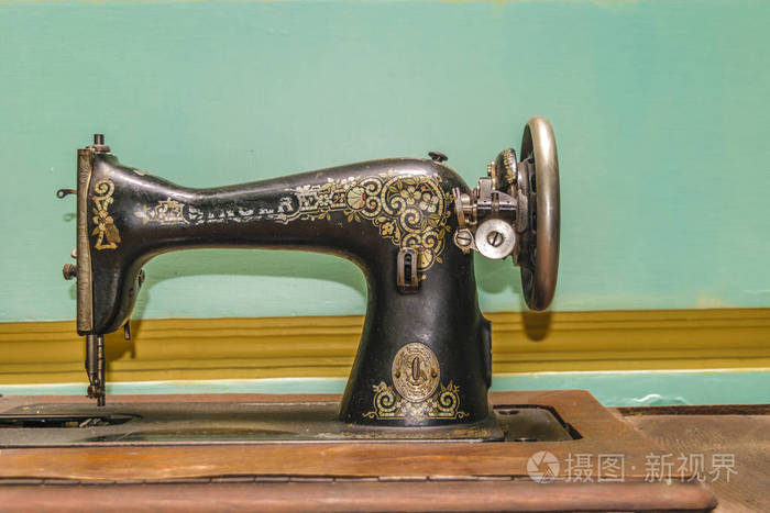 旧的老式缝纫机