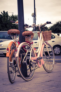 经典的老式复古城市自行车在帕尔马，西班牙