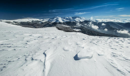 冬季高山雪山