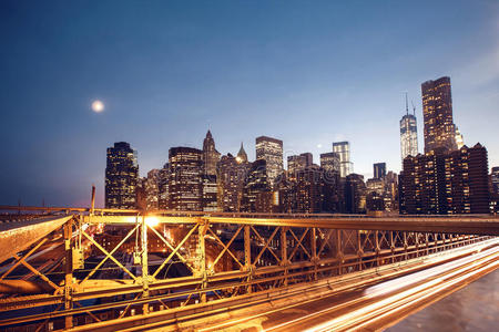 从布鲁克林大桥到曼哈顿下城的天际线