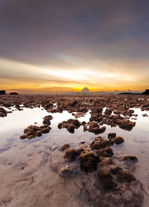 Phra Nang 海滩，甲米，泰国的夕阳