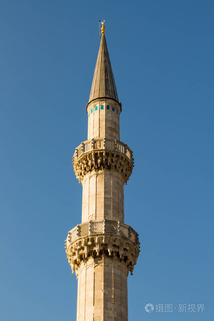 在视图中的奥斯曼帝国清真寺尖塔