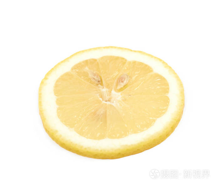 单个孤立的柠檬片