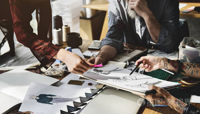 时装设计师绘图