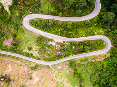 弯弯的小路宽宽的公路图片