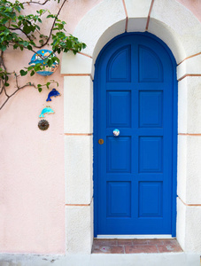蓝色的希腊房子的门