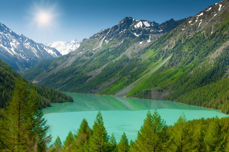 高山湖，俄罗斯西西伯利亚阿尔泰山，卡吞海岭