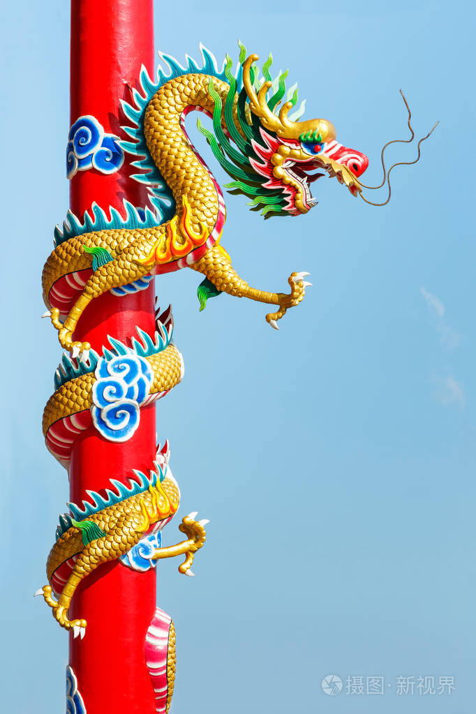 中国寺庙中五颜六色的龙像强大的东方传奇动物