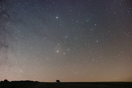 夜间背景。 夜空星空。 夜空中有星星