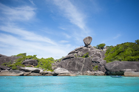 海岸的热带小岛