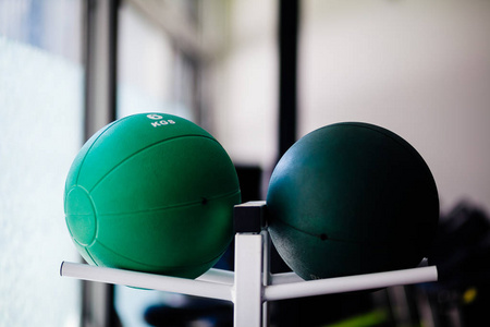 有氧运动球在健身房