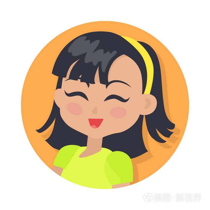 小女孩微笑着黑头发开口销红红的嘴唇