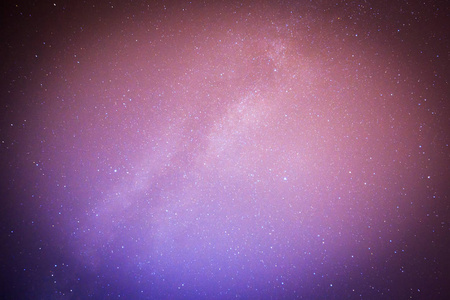 英仙座流星雨流星和银河系图片